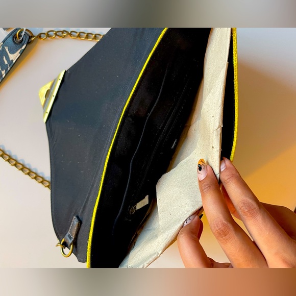 Yellow clutch purse with chain strap - Picture 7 of 7